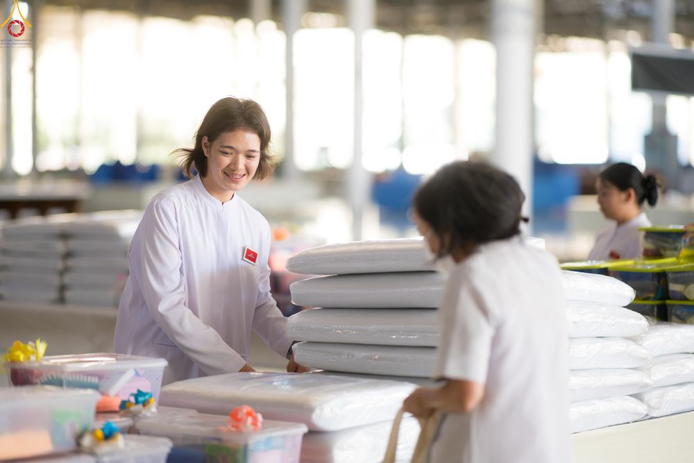 ภาพ No.280491:วันที่ 28 ธันวาคม พ.ศ.2568 พิธีถวายอุปกรณ์ทำความสะอาด ณ ห้องแก้วสารพัดนึก วัดพระธรรมกาย