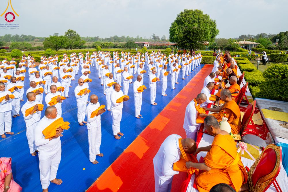 ภาพ No.314115:วันจันทร์ที่ 16 มีนาคม พ.ศ. 2569 พิธีเวียนเทียนประทักษิณ และพิธีบรรพชาสามเณร 500 รูป ณ วิหารมายาเทวี ประเทศเนปาล