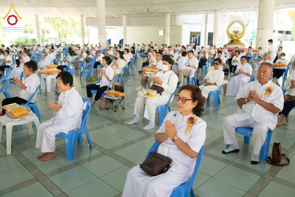 ภาพ No.315417:วันที่ 20 มีนาคม พ.ศ. 2569 พิธีเจริญพระพุทธมนต์ เนื่องในวาระอายุวัฒนมงคล 75 ปี พระเดชพระคุณพระภาวนาธรรมวิเทศ วิ. (ภูเบศ ฌานาภิญโญ) ผู้ช่วยเจ้าอาวาสวัดพระธรรมกาย และเจ้าอาวาสวัดพระธรรมกายเบเนลักซ์ ประเทศเบลเยียม  ณ หอฉันคุณยายอาจารย์ฯ วัดพระธรรมกาย