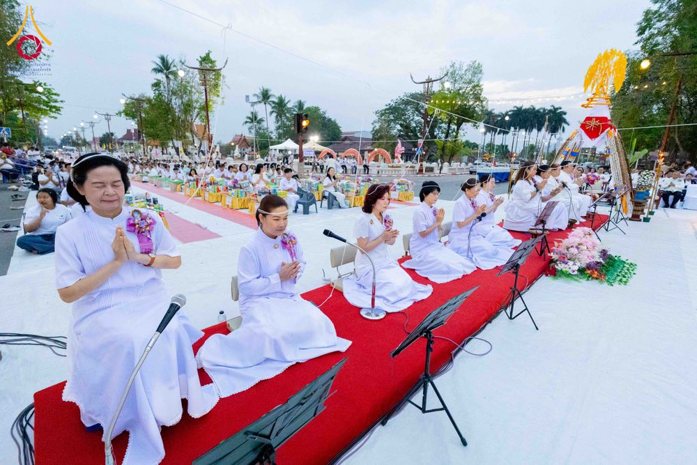 ภาพ No.310804:วันอาทิตย์ที่ 22 กุมภาพันธ์ พ.ศ. 2569 พิธีตักบาตรเเด่คณะพระภิกษุสงฆ์ 1,111 รูป จังหวัดน่าน หนึ่งในโครงการตักบาตรพระ 2,000,000 รูป 77 จังหวัดทั่วไทย ในวาระอันเป็นมงคลยิ่ง ครบรอบ 744 ปี นครน่าน สืบสานศรัทธา ทำบุญใหญ่ของเมืองน่าน ณ ข่วงเมือง วัดภูมินทร์ อำเ