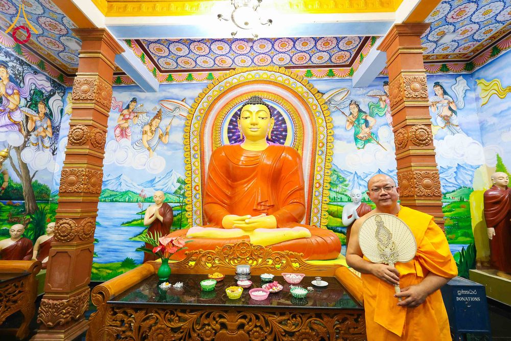 ภาพ No.317802:วันที่ 1 เมษายน พ.ศ. 2569 พิธีสวดธัมมจักกัปปวัตตนสูตรนานาชาติ ในวันพระใหญ่ ขึ้น 15 ค่ำ เดือน 5 (Poya Day)  ณ ศรีธรรมนันทะปิริเวนะ เเละ  วัดวิมลวิหาร นาวละ ประเทศศรีลังกา