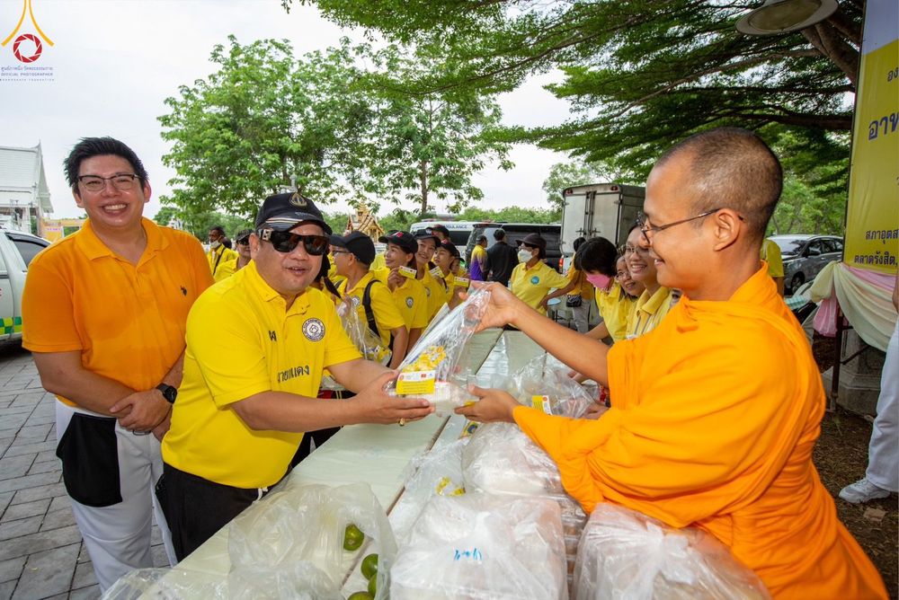 ภาพ No.81313:วัดพระธรรมกาย มูลนิธิธรรมกาย และคณะศิษยานุศิษย์ฯ ร่วมภาคีเครือข่ายโครงการวัด ประชา รัฐ สร้างสุข  สนับสนุนโครงการเดิน-วิ่ง เฉลิมพระเกียรติ พระบาทสมเด็จพระเจ้าอยู่หัว  เนื่องในวันฉัตรมงคล 4 พฤษภาคม 2566 จังหวัดปทุมธานี  ณ หอจดหมายเหตุแห่งชาติเฉลิมพระเกียรต
