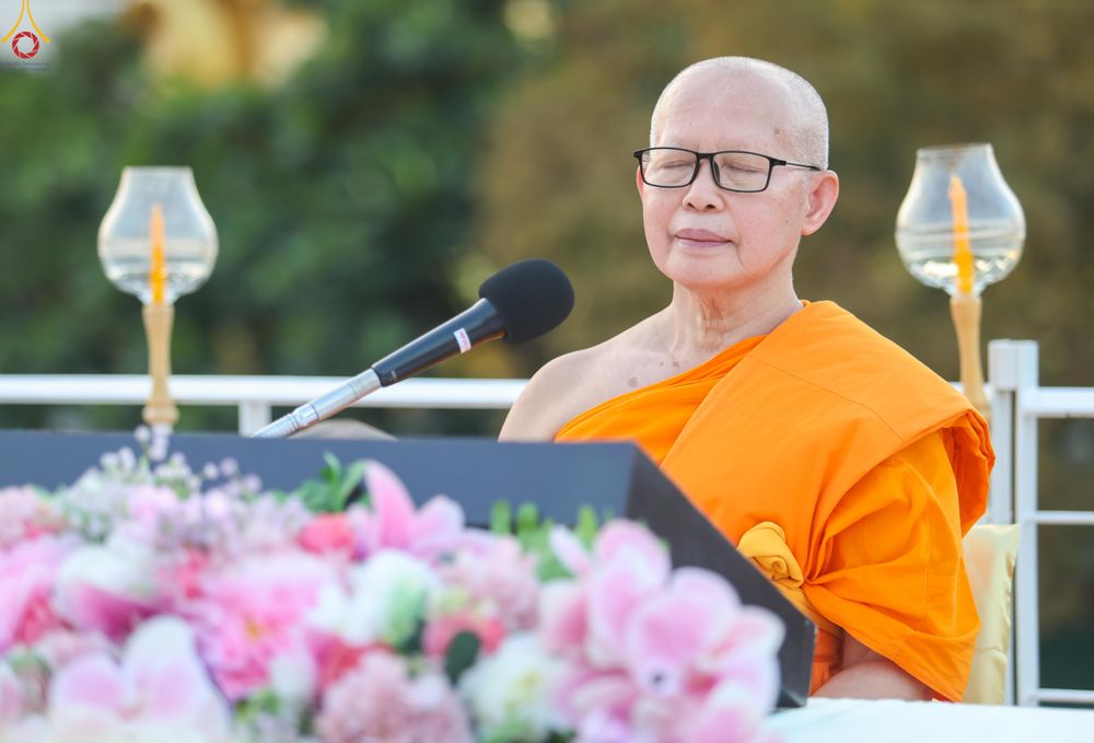 ภาพ No.302842:วันที่ 24 มกราคม พ.ศ. 2569 พิธีจุดประทีปธรรมถวายเป็นพุทธบูชา  และบูชาธรรมมหาปูชนียาจารย์  ณ อาคารธรรมยาตรา กตัญญูบูชามหาปูชนียาจารย์  ตรงข้ามวัดปากน้ำภาษีเจริญ จ.กรุงเทพมหานคร ในโครงการธรรมยาตรา กตัญญูบูชา มหาปูชนียาจารย์ พระมงคลเทพมุนี(สด จนฺทสโร) พระผู