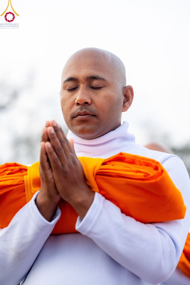 ภาพ No.314060:วันจันทร์ที่ 16 มีนาคม พ.ศ. 2569 พิธีเวียนเทียนประทักษิณ และพิธีบรรพชาสามเณร 500 รูป ณ วิหารมายาเทวี ประเทศเนปาล