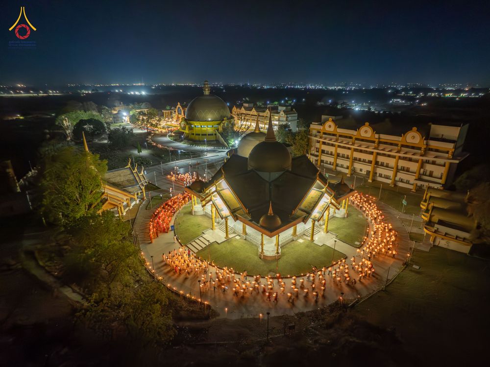 ภาพ No.321755:วันที่ 12 เมษายน พ.ศ.2569 วัดพระธรรมกาย ร่วมกับพุทธสภาแห่งอินเดีย ถวายมหาสังฆทาน 135 วัด ดร.ภีมราว รามชี อัมเบดการ์ (Dr. B.R. Ambedkar) รัฐบุรุษผู้ฟื้นฟูพระพุทธศาสนา ณ วัดพุทธสันติวันธรรมชัย เมืองนาคปูร์ รัฐมหาราษฏระ สาธารณรัฐอินเดีย