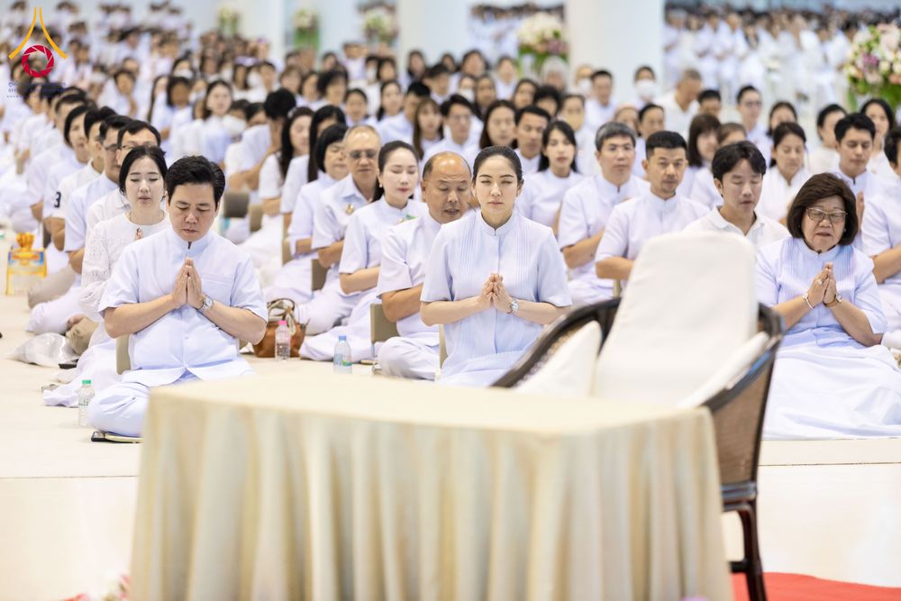 ภาพ No.287602:วันที่ 1 มกราคม พ.ศ. 2569 พิธีบูชาข้าวพระ ณ สภาธรรมกายสากล วัดพระธรรมกาย