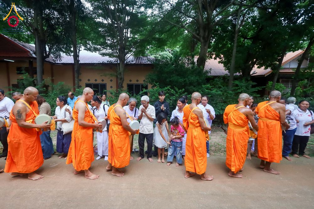 ภาพ No.341708:วันเสาร์ที่ 25 กรกฎาคม พ.ศ.2569  พิธีอุปสมบทหมู่พระธรรมทายาท รุ่นเข้าพรรษา ประจำปี 2569 จำนวน 20 รูป จัดโดย ธุดงคสถานพิษณุโลก  ณ พัทธสีมา วัดเกาะแก้วประชานุรักษ์ ต.ชัยนาม อ.วังทอง จ.พิษณุโลก