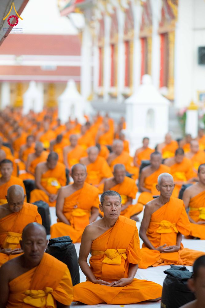 ภาพ No.294613:วันอาทิตย์ที่ 14 ธันวาคม พ.ศ.2568 พระธรรมยาตราปฏิบัติธรรมและถ่ายภาพหมู่ประวัติศาสตร์ ณ วัดสองพี่น้อง ต.ต้นตาล อ.สองพี่น้อง จ.สุพรรณบุรี ในโครงการธรรมยาตรา กตัญญูบูชา มหาปูชนียาจารย์ พระมงคลเทพมุนี(สด จนฺทสโร) พระผู้ปราบมาร อนุสรณ์สถาน 7 แห่ง ปีที่ 14