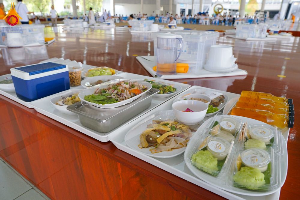 ภาพ No.315439:วันที่ 21 มีนาคม พ.ศ. 2569 พิธีถวายภัตตาหารเมนูสวรรค์ เพื่อการบรรลุธรรม ณ หอฉันคุณยายอาจารย์ฯ วัดพระธรรมกาย