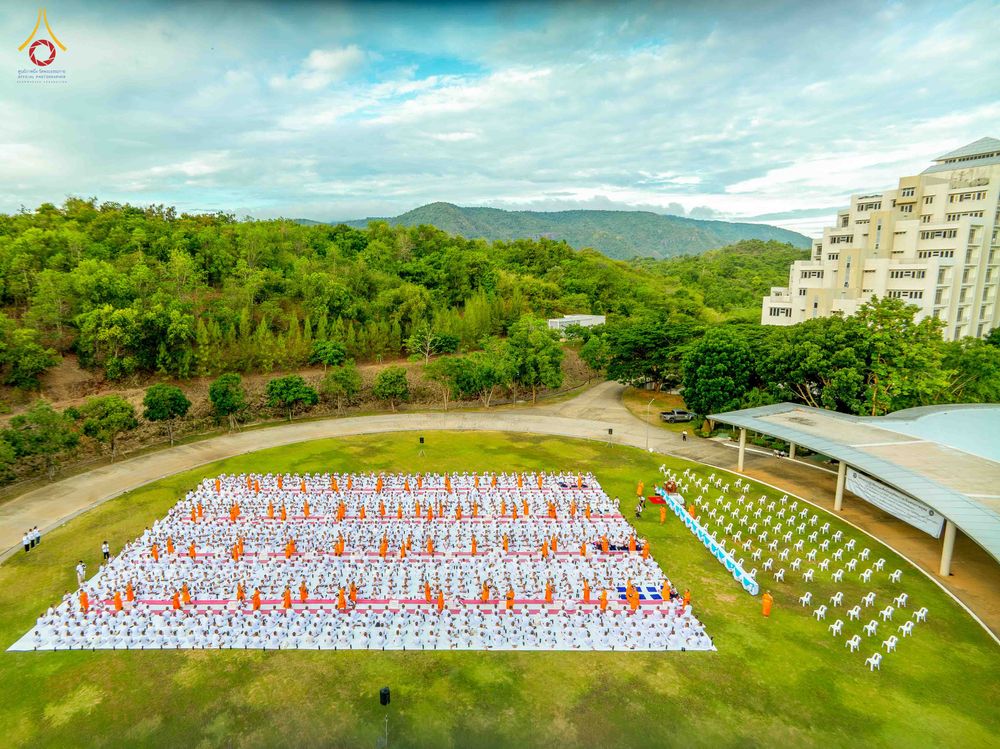 ภาพ No.341016:วันที่ 26 กรกฎาคม พ.ศ. 2569 โครงการพัฒนาคุณธรรม จริยธรรม สำหรับนักเรียนนายสิบตำรวจ (นสต.) รุ่นที่ 17 ศูนย์ฝึกอบรมตำรวจภูธรภาค 1 ได้จัดกิจกรรม ตักบาตรเพื่อน้อมอุทิศถวายเพื่อเป็นพระราชกุศลฯ  และปฏิบัติธรรม ติวธรรมมะ ณ ศูนย์ปฏิบัติธรรมเวิล์ดพีช วัลเล่ย์ (Wo