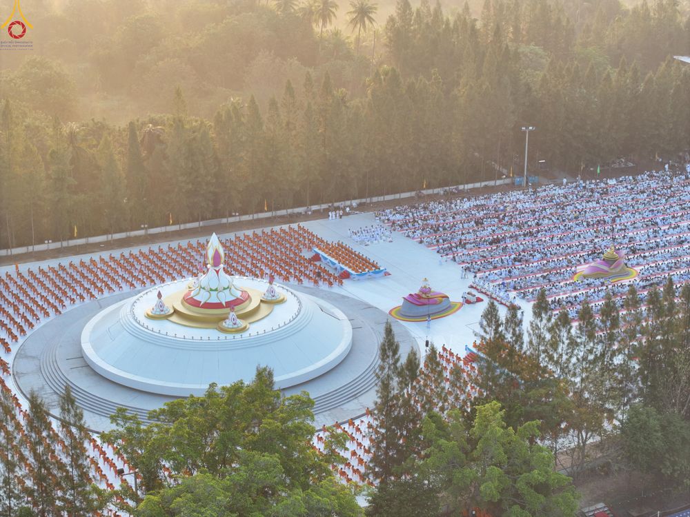 ภาพ No.292341:วันที่ 11 มกราคม พ.ศ. 2569 พิธีตักบาตรพระธรรมยาตรา ณ อนุสรณ์สถานคลองบางนางแท่น อ.สามพราน จ.นครปฐม ในโครงการธรรมยาตรา กตัญญูบูชา มหาปูชนียาจารย์ พระมงคลเทพมุนี(สด จนฺทสโร) พระผู้ปราบมาร อนุสรณ์สถาน 7 แห่ง ปีที่ 14