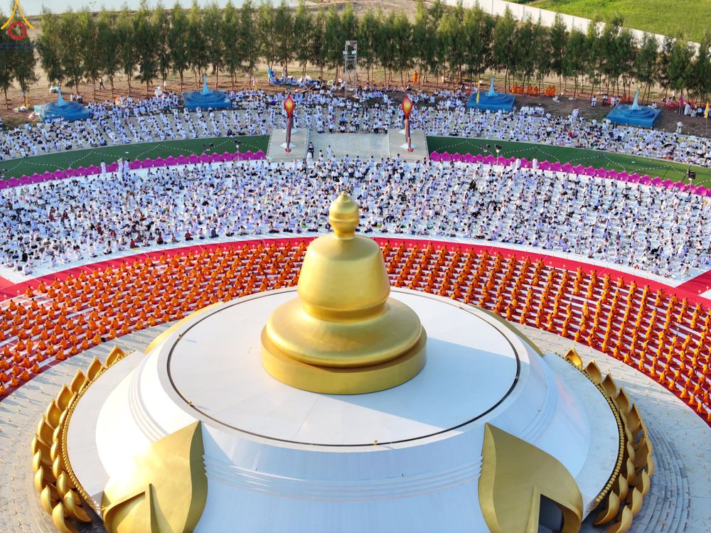 ภาพ No.302086:วันที่ 23 มกราคม พ.ศ. 2569 พิธีจุดประทีปธรรมถวายเป็นพุทธบูชา และบูชาธรรมมหาปูชนียาจารย์  ณ อนุสรณ์สถานลำดับที่ 5 สถานที่เผยแผ่วิชชาธรรมกายครั้งแรก อนุสรณ์สถานบางปลา วัดบางปลา อำเภอบางเลน จังหวัดนครปฐม ในโครงการธรรมยาตรา กตัญญูบูชา มหาปูชนียาจารย์ พระมงคล