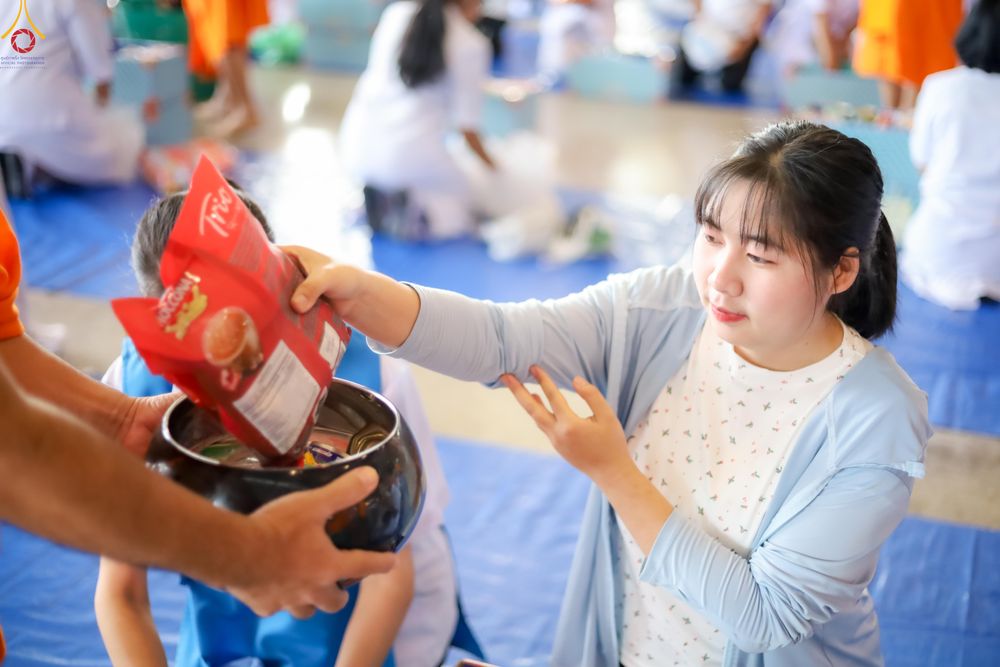 ภาพ No.345428:วันพฤหัสบดีที่ 27 สิงหาคม พ.ศ.2569 พิธีตักบาตรในวันธรรมชัย ณ สภาธรรมกายสากล วัดพระธรรมกาย ปทุมธานี