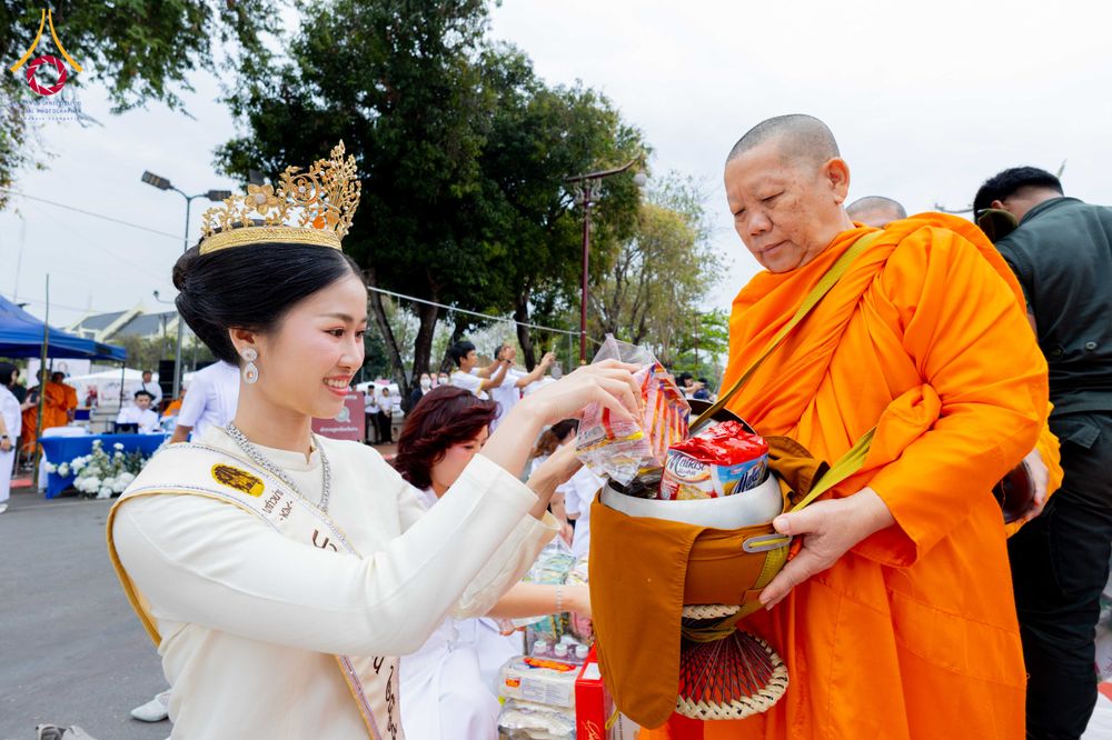 ภาพ No.310889:วันอาทิตย์ที่ 22 กุมภาพันธ์ พ.ศ. 2569 พิธีตักบาตรเเด่คณะพระภิกษุสงฆ์ 1,111 รูป จังหวัดน่าน หนึ่งในโครงการตักบาตรพระ 2,000,000 รูป 77 จังหวัดทั่วไทย ในวาระอันเป็นมงคลยิ่ง ครบรอบ 744 ปี นครน่าน สืบสานศรัทธา ทำบุญใหญ่ของเมืองน่าน ณ ข่วงเมือง วัดภูมินทร์ อำเ