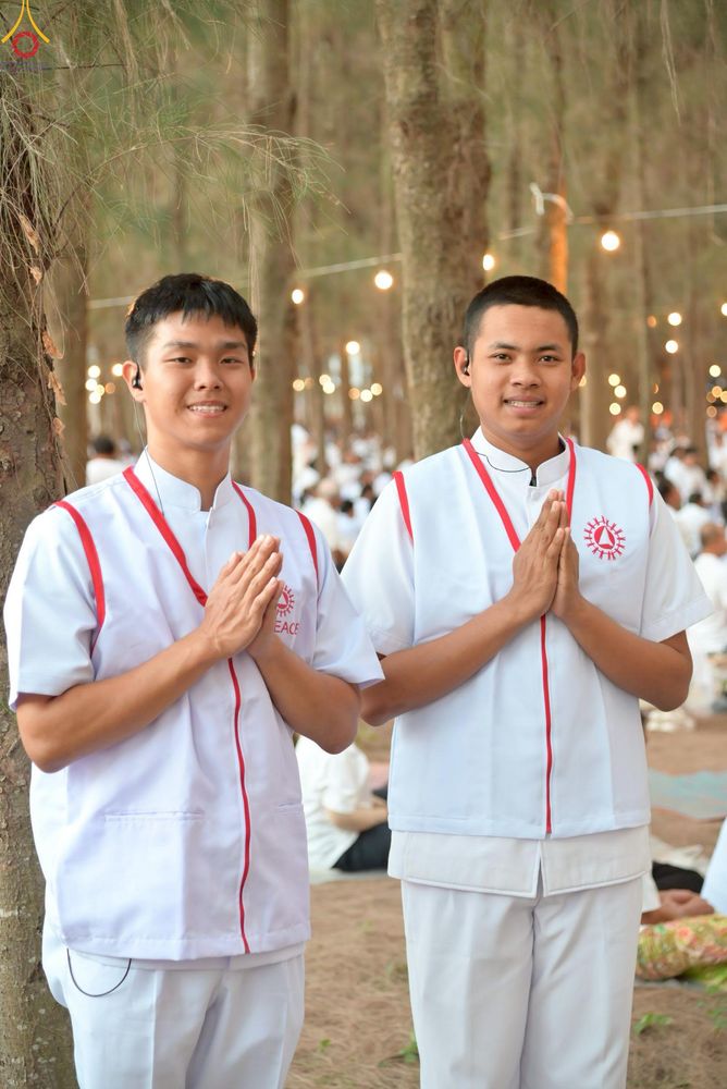 ภาพ No.301457:ภาพเบื้องหลังอาสาสมัครรวมใจ ชุดที่ 4 ในโครงการธรรมยาตรา กตัญญูบูชา มหาปูชนียาจารย์ พระมงคลเทพมุนี(สด จนฺทสโร) พระผู้ปราบมาร อนุสรณ์สถาน 7 แห่ง ปีที่ 14