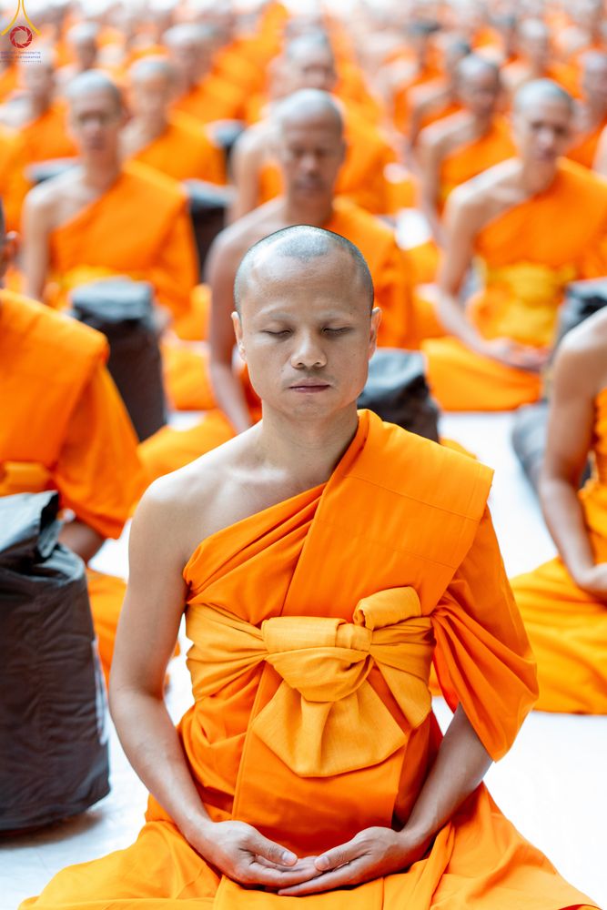 ภาพ No.288406:วันที่ 4 มกราคม พ.ศ. 2569 พระธรรมยาตราปฏิบัติธรรม และถ่ายภาพหมู่ประวัติศาสตร์ ในโครงการธรรมยาตรา กตัญญูบูชา มหาปูชนียาจารย์ พระมงคลเทพมุนี(สด จนฺทสโร) พระผู้ปราบมาร อนุสรณ์สถาน 7 แห่ง ปีที่ 14 ณ อนุสรณ์สถานมหาวิหารพระมงคลเทพมุนี (โลตัสแลนด์) อ.สองพี่น้อง