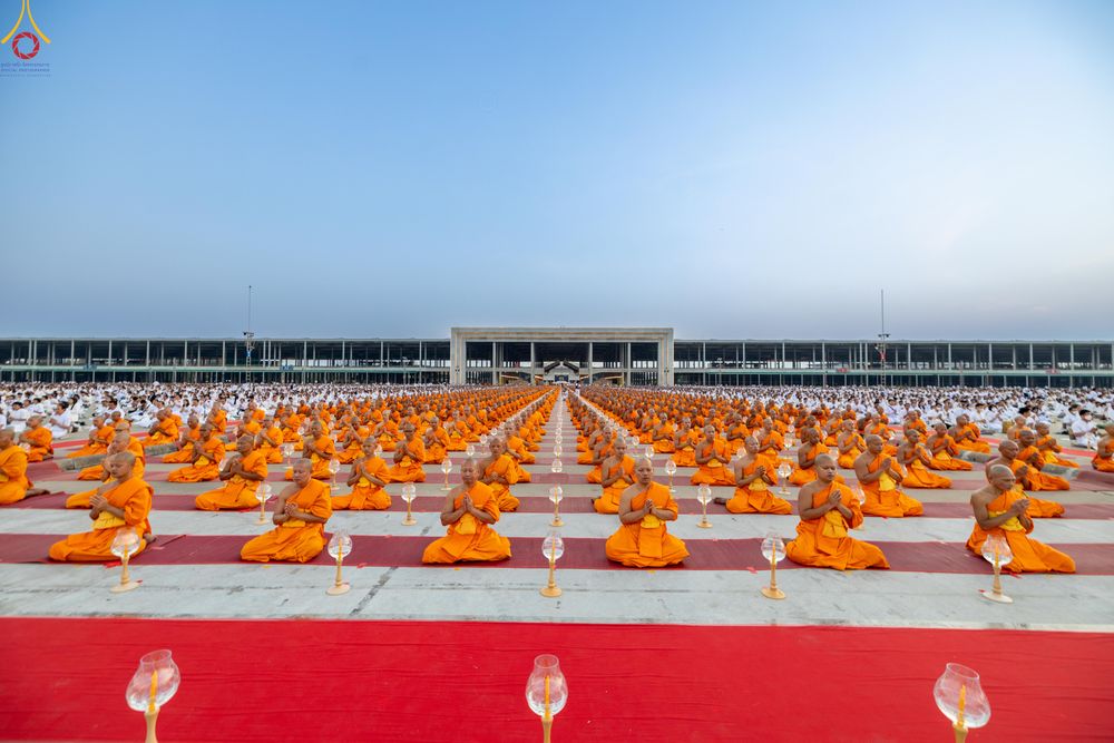 ภาพ No.307586:วันที่ 31 มกราคม พ.ศ. 2569 พิธีจุดประทีปธรรมถวายเป็นพุทธบูชา  และบูชาธรรมมหาปูชนียาจารย์ (ภาพชุดที่ 2) ณ วัดพระธรรมกาย ปทุมธานี ในโครงการธรรมยาตรา กตัญญูบูชา มหาปูชนียาจารย์ พระมงคลเทพมุนี(สด จนฺทสโร) พระผู้ปราบมาร อนุสรณ์สถาน 7 แห่ง ปีที่ 14