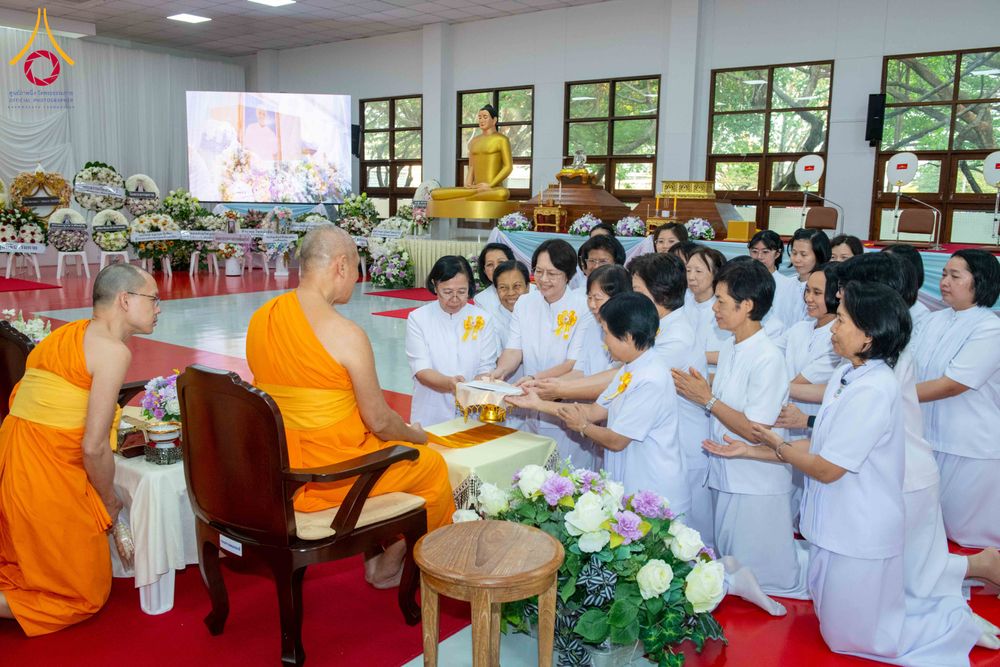 ภาพ No.315321:วันอังคารที่ 24 มีนาคม พ.ศ. 2569 พิธีบำเพ็ญกุศล คุณพ่อณรงค์ จินตมากุล  สิริอายุ 99 ปี 11 เดือน โยมบิดา พระครูปลัดรัตนวีรวัฒน์ (รังสฤษดิ์ อิทฺธิจินตโก) ที่ปรึกษาเจ้าคณะจังหวัดปทุมธานี เจ้าอาวาสวัดพระธรรมกาย  ณ ห้องปลูกศรัทธา 2 วัดพระธรรมกาย ปทุมธานี