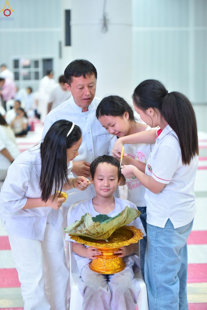 ภาพ No.316806:วันเสาร์ที่ 28 มีนาคม พ.ศ.2569 พิธีปลงผมนาคธรรมทายาท โครงการสามเณรยุวธรรมทายาท รุ่นที่ 34 โครงการสามเณรมัชฌิมธรรมทายาท รุ่นที่ 30 ณ มหารัตนวิหารคด 13 วัดพระธรรมกาย