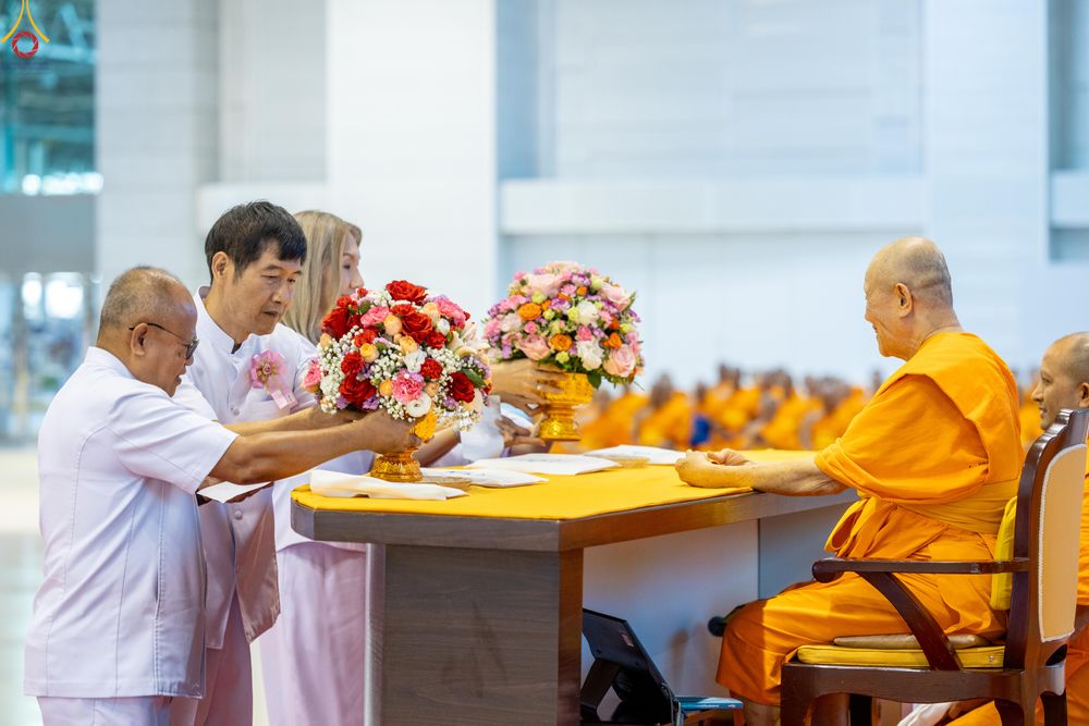 ภาพ No.281091:วันที่ 21 ธันวาคม พ.ศ.2568 พิธีมุทิตาหลวงพ่อทัตตชีโว ณ ห้องแก้วสารพัดนึก วัดพระธรรมกาย