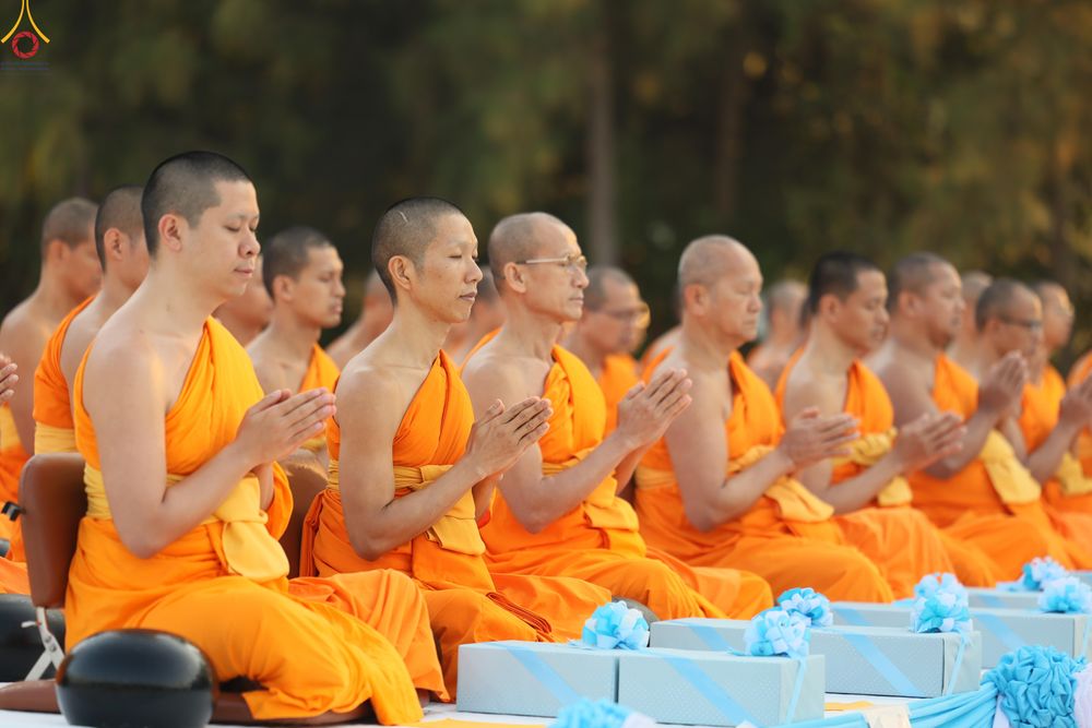 ภาพ No.292354:วันที่ 11 มกราคม พ.ศ. 2569 พิธีตักบาตรพระธรรมยาตรา ณ อนุสรณ์สถานคลองบางนางแท่น อ.สามพราน จ.นครปฐม ในโครงการธรรมยาตรา กตัญญูบูชา มหาปูชนียาจารย์ พระมงคลเทพมุนี(สด จนฺทสโร) พระผู้ปราบมาร อนุสรณ์สถาน 7 แห่ง ปีที่ 14