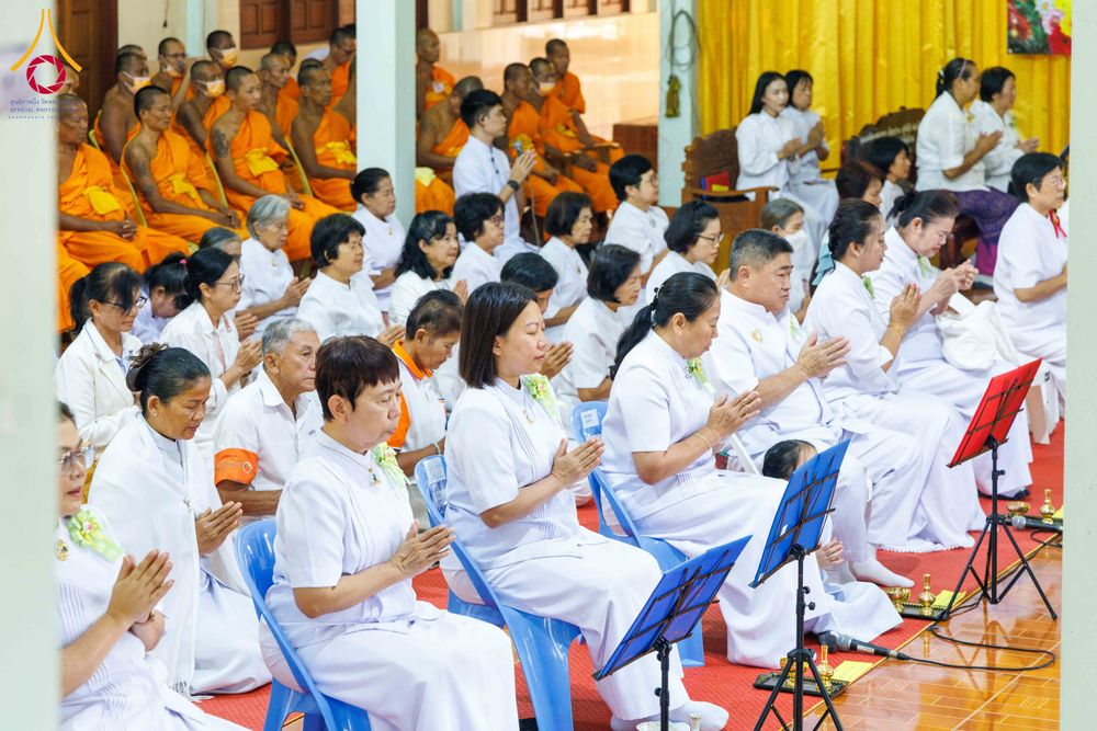 ภาพ No.296389:วันที่ 16 มกราคม พ.ศ. 2569 พิธีทอดผ้าป่าทำนุบำรุงศาสนสถาน ณ วัดโพธิ์เอน ต.บางขุนกอง อ.บางกรวย จ.นนทบุรี อนุสรณ์สถานลำดับที่ 4 สถานที่เกิดด้วยกายธรรม ในโครงการธรรมยาตรา กตัญญูบูชา มหาปูชนียาจารย์ พระมงคลเทพมุนี(สด จนฺทสโร) พระผู้ปราบมาร อนุสรณ์สถาน 7 แห่ง