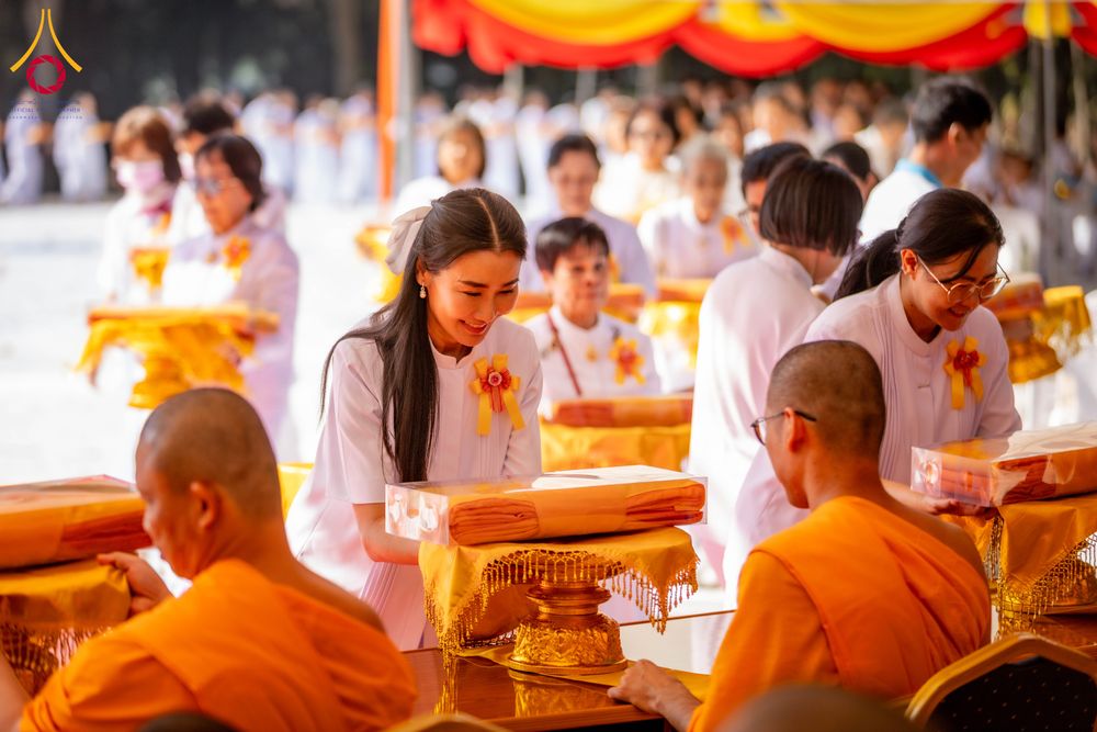 ภาพ No.285733:วันพุธที่ 10 ธันวาคม พ.ศ.2568  พิธีตอกเสาเข็มมงคลต้นสุดท้าย รองรับองค์พระเจดีย์เพื่อสร้างสันติภาพโลก ณ ศูนย์ปฏิบัติธรรมและศูนย์อบรมเยาวชน ชัยนาท