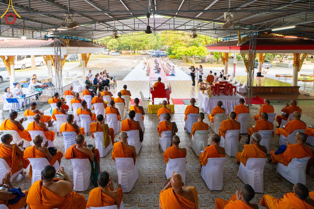 ภาพ No.311053:วันพฤหัสบดีที่ 26 กุมภาพันธ์ พ.ศ. 2569 พิธีถวายสังฆทานแด่คณะสงฆ์ 323 วัด ปีที่ 22 ครั้งที่ 182 พิธีมอบกองทุนหนุนแรงใจช่วยครูใต้ ปีที่ 19 ครั้งที่ 145 และพิธีทำบุญอุทิศส่วนกุศลให้ผู้วายชนม์