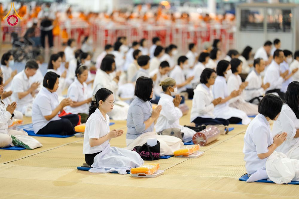 ภาพ No.305589:วันที่ 29 มกราคม พ.ศ. 2569 พิธีถวายภัตตาหารเป็นสังฆทาน แด่พระธรรมยาตรา ณ วัดพระธรรมกาย  จังหวัดปทุมธานี ในโครงการธรรมยาตรา กตัญญูบูชา มหาปูชนียาจารย์ พระมงคลเทพมุนี(สด จนฺทสโร) พระผู้ปราบมาร อนุสรณ์สถาน 7 แห่ง ปีที่ 14