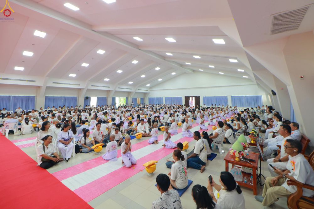 ภาพ No.320146:วันเสาร์ที่ 4 เมษายน 2569 พิธีตัดปอยผม ขอขมาผู้ปกครอง  มอบบาตร-ผ้าไตร และพิธีบรรพชาสามเณร 87 รูป  ณ ศูนย์ปฏิบัติธรรมระยอง(บ้านช่องลม)  ต.บางบุตร อ.บ้านค่าย จ.ระยอง