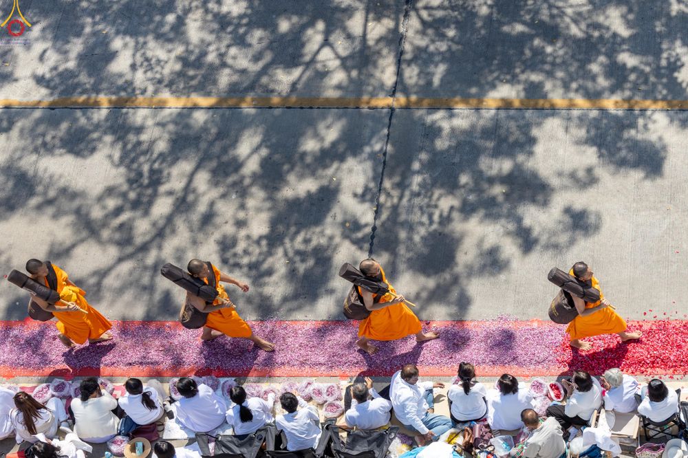 ภาพ No.304636:วันที่ 25 มกราคม พ.ศ. 2569 พิธีต้อนรับพระธรรมยาตรา (ภาพชุดที่ 2) รร.สามัคคีราษฏร์บำรุง-วัดพระธรรมกาย ในโครงการธรรมยาตรา กตัญญูบูชา มหาปูชนียาจารย์ พระมงคลเทพมุนี(สด จนฺทสโร) พระผู้ปราบมาร อนุสรณ์สถาน 7 แห่ง ปีที่ 14