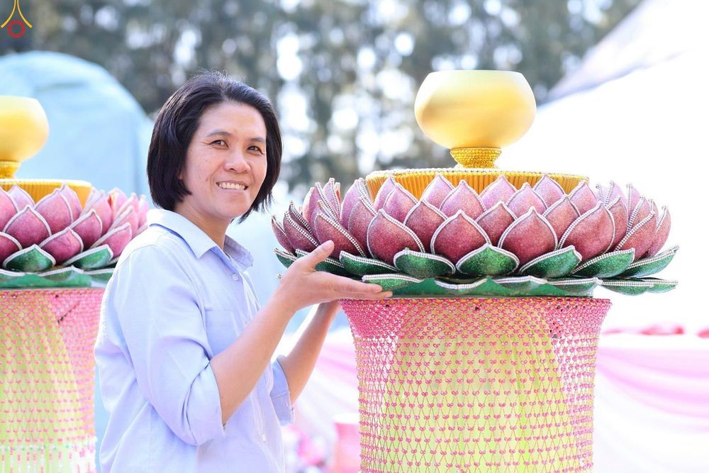 ภาพ No.300460:ภาพเบื้องหลังอาสาสมัครรวมใจ ชุดที่ 3 ในโครงการธรรมยาตรา กตัญญูบูชา มหาปูชนียาจารย์ พระมงคลเทพมุนี(สด จนฺทสโร) พระผู้ปราบมาร อนุสรณ์สถาน 7 แห่ง ปีที่ 14