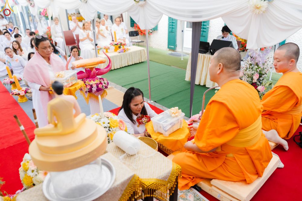 ภาพ No.286175:วันที่ 13 กรกฎาคม พ.ศ. 2568  พิธีทอดผ้าป่าฉลอง 13 ปี  วัดพระธรรมกายสวิตเซอร์แลนด์