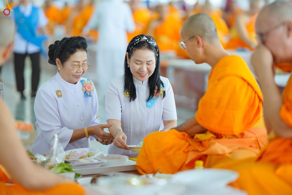 ภาพ No.328839:วันเสาร์ที่ 16 พฤษภาคม พ.ศ.2569 พิธีบุพเปตพลี ครั้งที่ 183 ร่วมอุทิศบุญแด่หมู่ญาติที่ล่วงลับไปแล้ว และสืบทอดอายุพระพุทธศาสนา ณ หอฉันคุณยายอาจารย์ฯ  วัดพระธรรมกาย