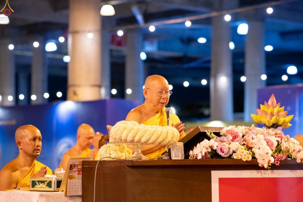 ภาพ No.345936:วันพฤหัสบดีที่ 27 สิงหาคม พ.ศ.2569 พิธีฉลองชัยสวดมนต์บทธัมมจักกัปปวัตตนสูตร 8,657,585,858 จบ ณ มหารัตนวิหารคด วัดพระธรรมกาย