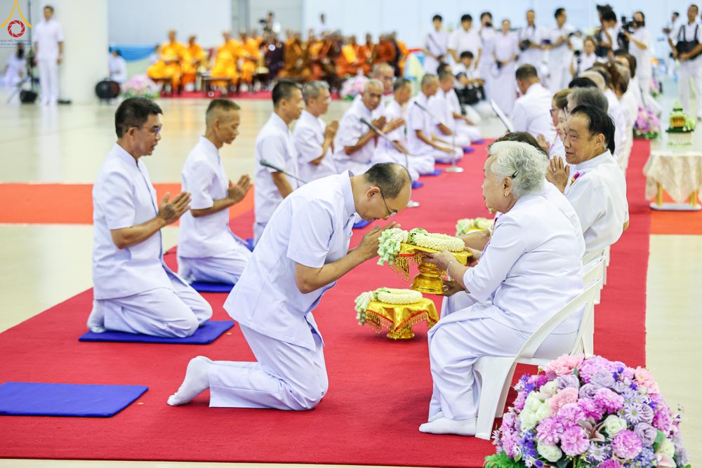 ภาพ No.327069:วันอาทิตย์ที่ 3 พฤษภาคม พ.ศ.2569 พิธีขอขมาอุบาสกบวชอุทิศชีวิต ณ ห้องแก้วสารพัดนึก 1 วัดพระธรรมกาย