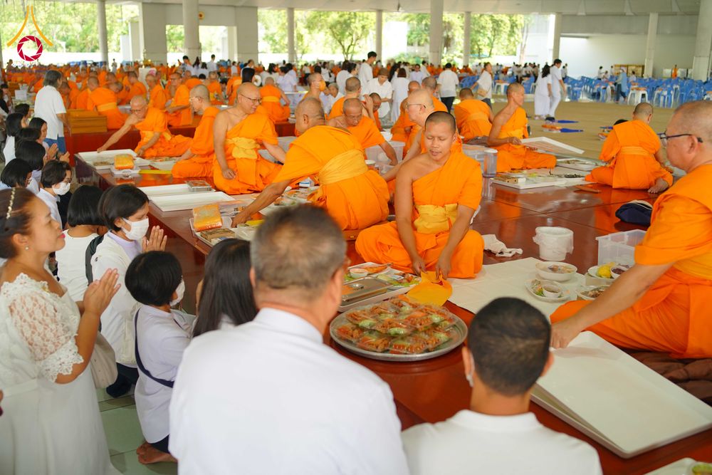 ภาพ No.310128:วันที่ 7 กุมภาพันธ์ พ.ศ. 2569 พิธีถวายภัตตาหารเมนูสวรรค์ เพื่อการบรรลุธรรม ณ หอฉันคุณยายอาจารย์ฯ วัดพระธรรมกาย