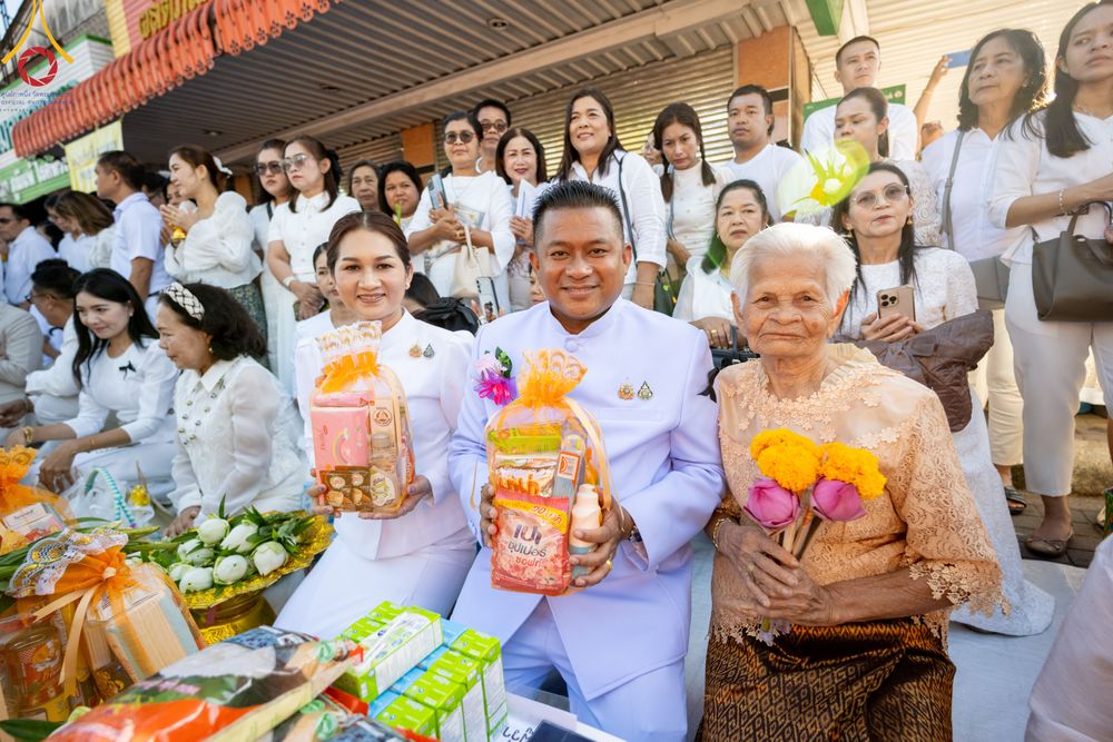 ภาพ No.311223:วันเสาร์ที่ 28 กุมภาพันธ์ พ.ศ. 2569 พิธีตักบาตรพระมหากุศล 11,250 รูป เฉลิมฉลอง 1,250 ปีศรีธรรมราชเจดีย์ สู่มรดกโลก ณ ถนนราชดำเนิน บริเวณหน้าวัดพระมหาธาตุวรมหาวิหาร อ.เมือง จ.นครศรีธรรมราช