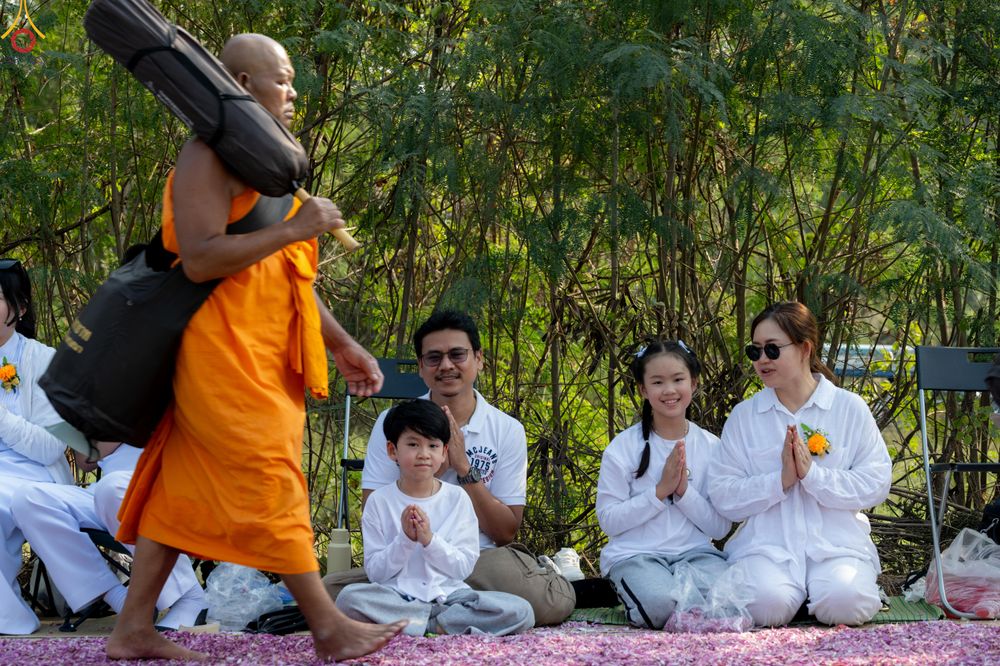 ภาพ No.299442:วันที่ 18 มกราคม พ.ศ. 2569 พิธีต้อนรับพระธรรมยาตรา ณ อนุสรณ์สถานลำดับที่ 5 สถานที่เผยแผ่วิชชาธรรมกายครั้งแรก อนุสรณ์สถานบางปลา วัดบางปลา อำเภอบางเลน จังหวัดนครปฐม ในโครงการธรรมยาตรา กตัญญูบูชา มหาปูชนียาจารย์ พระมงคลเทพมุนี(สด จนฺทสโร) พระผู้ปราบมาร อนุส