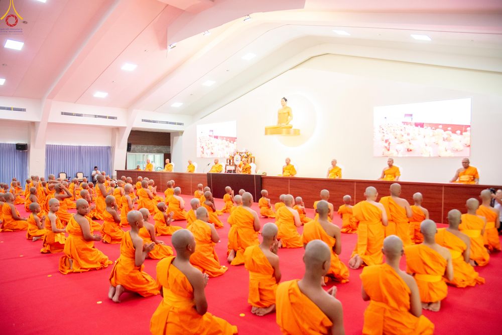 ภาพ No.320192:วันเสาร์ที่ 4 เมษายน 2569 พิธีตัดปอยผม ขอขมาผู้ปกครอง  มอบบาตร-ผ้าไตร และพิธีบรรพชาสามเณร 87 รูป  ณ ศูนย์ปฏิบัติธรรมระยอง(บ้านช่องลม)  ต.บางบุตร อ.บ้านค่าย จ.ระยอง