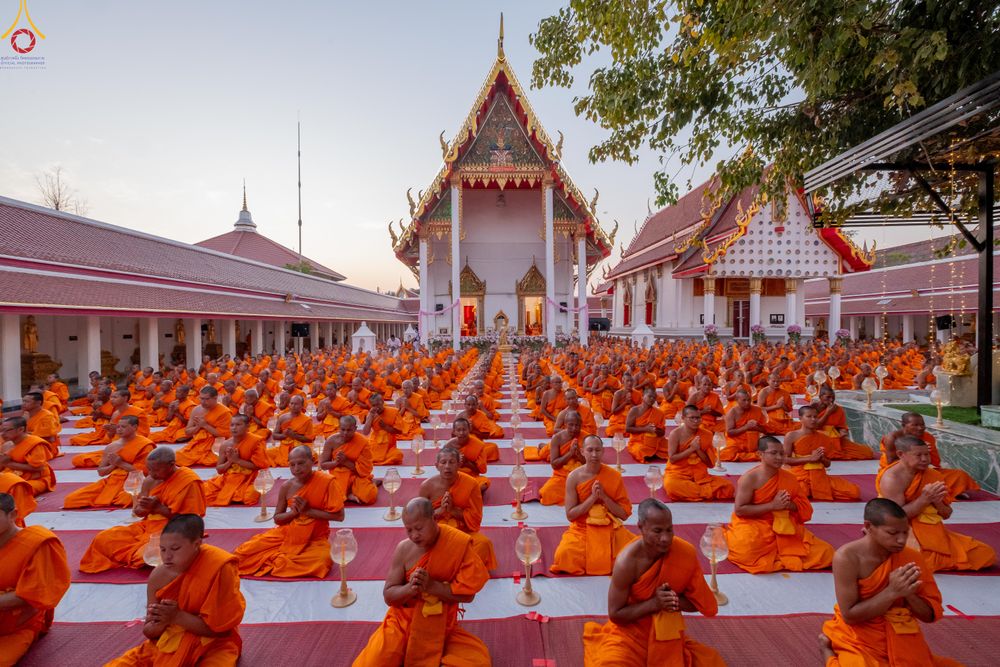 ภาพ No.294000:วันที่ 14 มกราคม พ.ศ. 2569 พิธีจุดประทีปถวายเป็นพุทธบูชา และบูชาธรรมมหาปูชนียาจารย์  ณ วัดสองพี่น้อง ต.ต้นตาล อ.สองพี่น้อง จ.สุพรรณบุรี ในโครงการธรรมยาตรา กตัญญูบูชา มหาปูชนียาจารย์ พระมงคลเทพมุนี(สด จนฺทสโร) พระผู้ปราบมาร อนุสรณ์สถาน 7 แห่ง ปีที่ 14