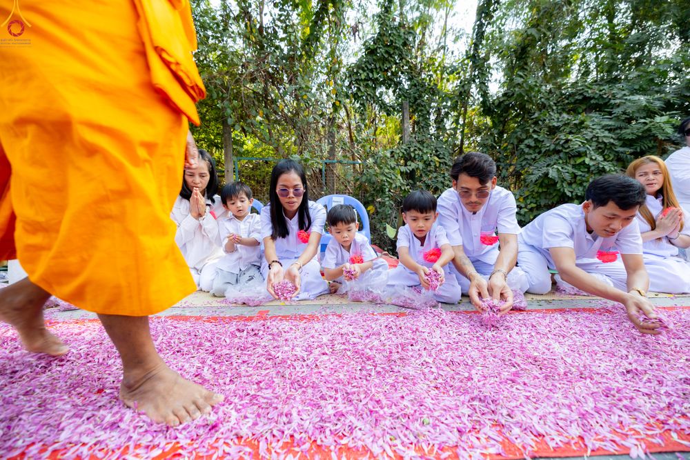 ภาพ No.299504:วันที่ 18 มกราคม พ.ศ. 2569 พิธีต้อนรับพระธรรมยาตรา ณ อนุสรณ์สถานลำดับที่ 5 สถานที่เผยแผ่วิชชาธรรมกายครั้งแรก อนุสรณ์สถานบางปลา วัดบางปลา อำเภอบางเลน จังหวัดนครปฐม ในโครงการธรรมยาตรา กตัญญูบูชา มหาปูชนียาจารย์ พระมงคลเทพมุนี(สด จนฺทสโร) พระผู้ปราบมาร อนุส