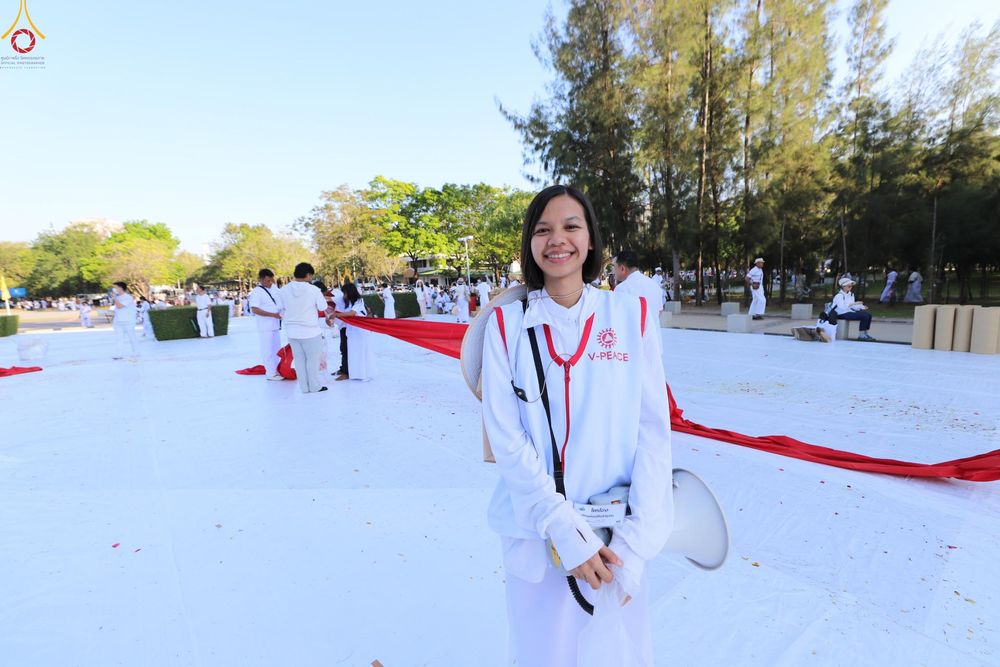 ภาพ No.295999:ภาพเบื้องหลังอาสาสมัครรวมใจ ชุดที่ 1 ในโครงการธรรมยาตรา กตัญญูบูชา มหาปูชนียาจารย์ พระมงคลเทพมุนี(สด จนฺทสโร) พระผู้ปราบมาร อนุสรณ์สถาน 7 แห่ง ปีที่ 14