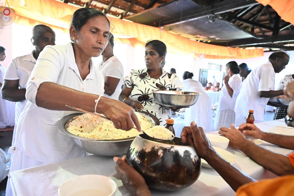 ภาพ No.278744:วันที่ 30 ตุลาคม 2568  กฐินสมทบวัดต่างประเทศ โดยคณะศิษยานุศิษย์  บูชาธรรม 81 ปี หลวงพ่อธัมมชโย  ณ วัดศรีโพธินันทะ ประเทศศรีลังกา