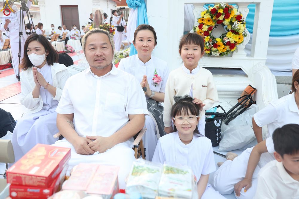 ภาพ No.297647:วันที่ 18 มกราคม พ.ศ. 2569 พิธีตักบาตรพระธรรมยาตรา ณ วัดโบสถ์บน ต.บางคูเวียง จ.นนทบุรี อนุสรณ์สถานลำดับที่ 4 สถานที่เกิดด้วยกายธรรม ในโครงการธรรมยาตรา กตัญญูบูชา มหาปูชนียาจารย์ พระมงคลเทพมุนี(สด จนฺทสโร) พระผู้ปราบมาร อนุสรณ์สถาน 7 แห่ง ปีที่ 14