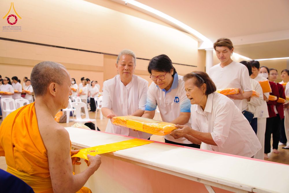 ภาพ No.313671:วันอาทิตย์ที่ 15 มีนาคม พ.ศ. 2569 พิธีร่วมบุญบรรพชาสามเณร 5000 รูป ณ ห้องแก้วสารพัดนึก 2 สภาธรรมกายสากล วัดพระธรรมกาย