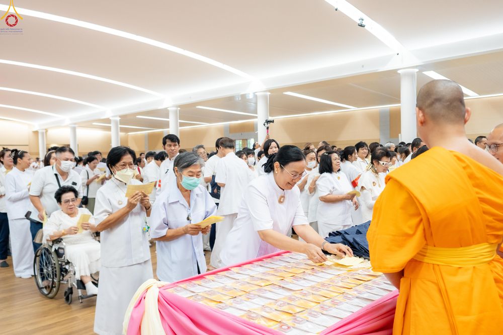 ภาพ No.343337:วันที่ 16 สิงหาคม พ.ศ.2569 พิธีมุทิตาสักการะพระราชาคณะ ณ ห้องแก้วสารพัดนึก 2 วัดพระธรรมกาย