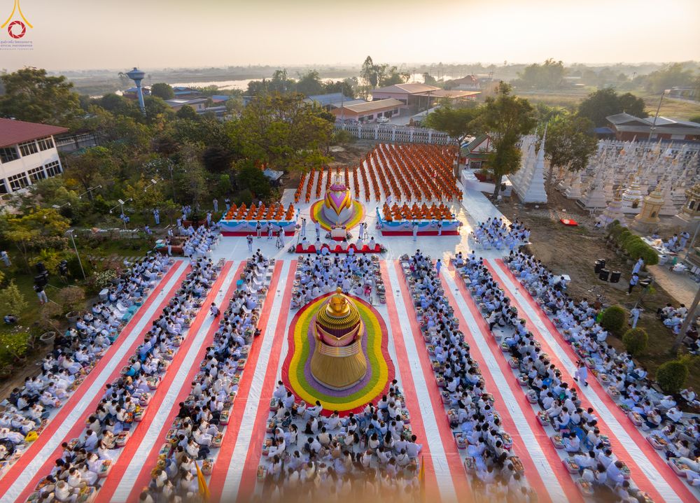 ภาพ No.294451:วันที่ 14 มกราคม พ.ศ. 2569 พิธีตักบาตรพระธรรมยาตรา ณ วัดสองพี่น้อง ต.ต้นตาล อ.สองพี่น้อง จ.สุพรรณบุรี ในโครงการธรรมยาตรา กตัญญูบูชา มหาปูชนียาจารย์ พระมงคลเทพมุนี(สด จนฺทสโร) พระผู้ปราบมาร อนุสรณ์สถาน 7 แห่ง ปีที่ 14