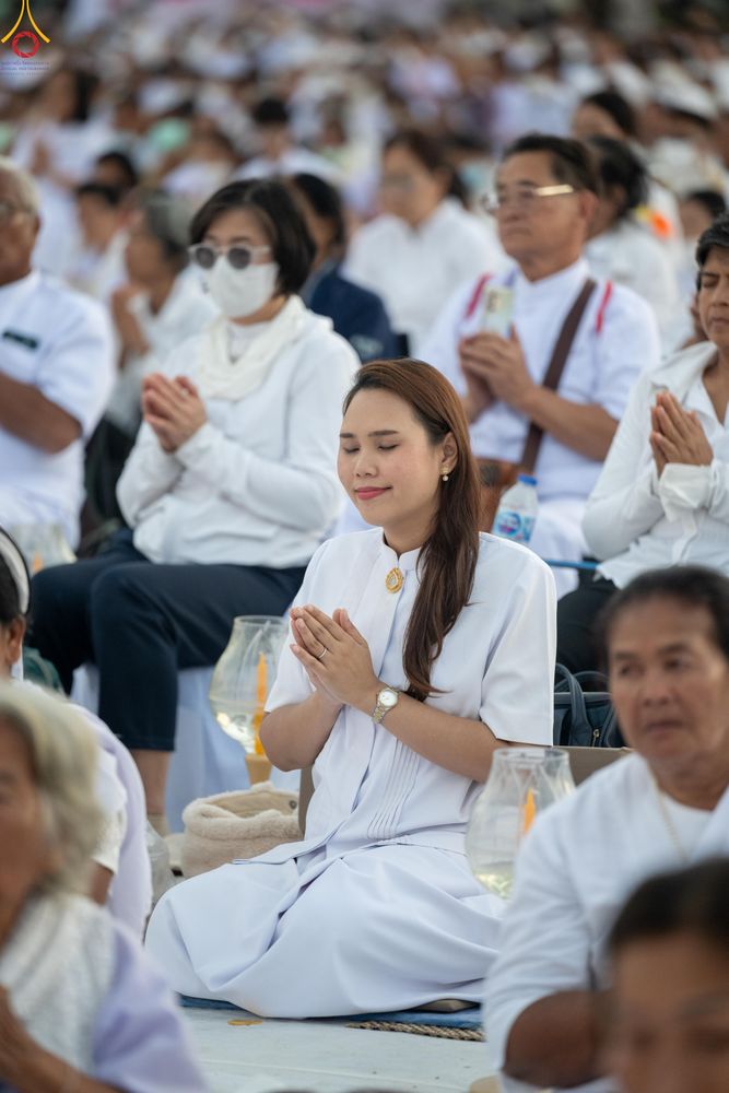 ภาพ No.293974:วันที่ 14 มกราคม พ.ศ. 2569 พิธีจุดประทีปถวายเป็นพุทธบูชา และบูชาธรรมมหาปูชนียาจารย์  ณ วัดสองพี่น้อง ต.ต้นตาล อ.สองพี่น้อง จ.สุพรรณบุรี ในโครงการธรรมยาตรา กตัญญูบูชา มหาปูชนียาจารย์ พระมงคลเทพมุนี(สด จนฺทสโร) พระผู้ปราบมาร อนุสรณ์สถาน 7 แห่ง ปีที่ 14