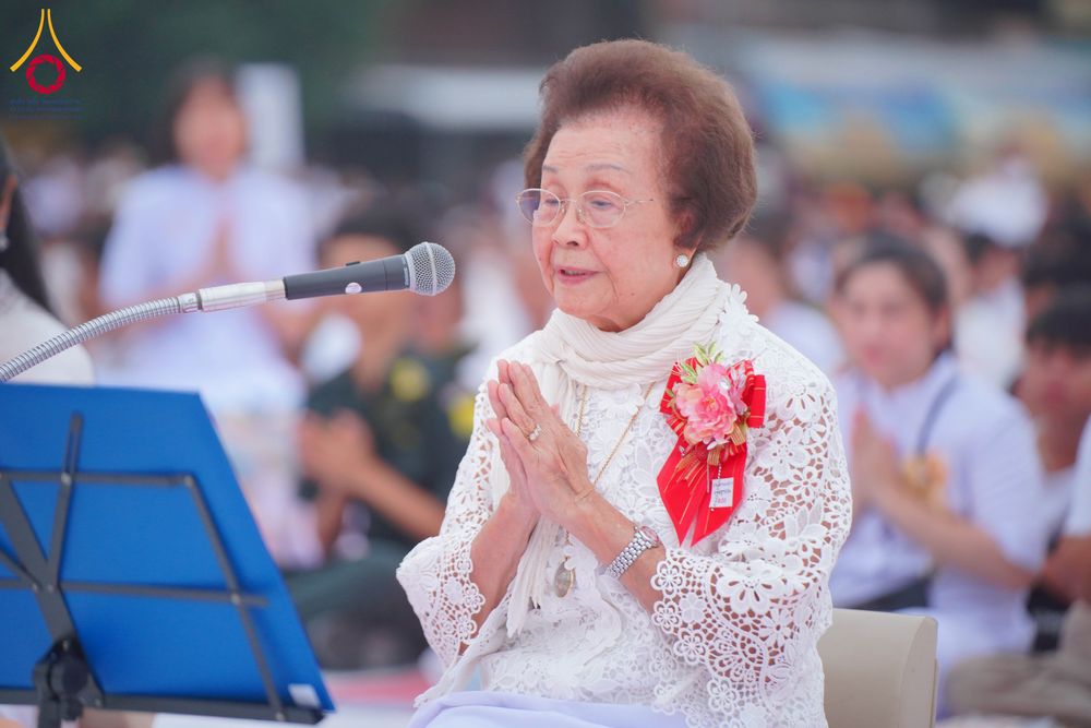 ภาพ No.284665:วันอาทิตย์ที่ 14 ธันวาคม พ.ศ.2568  พิธีทำบุญเมืองสุราษฎร์ธานี 110ปี และพิธีตักบาตรพระสงฆ์ 1,110 รูป  ณ บริเวณริมน้ำวัดกลาง (เก่า) ถนนบ้านดอน ตำบลตลาดใหม่ อำเภอเมือง จังหวัดสุราษฎร์ธานี